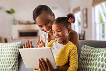 1500x1000 parent child tablet 1