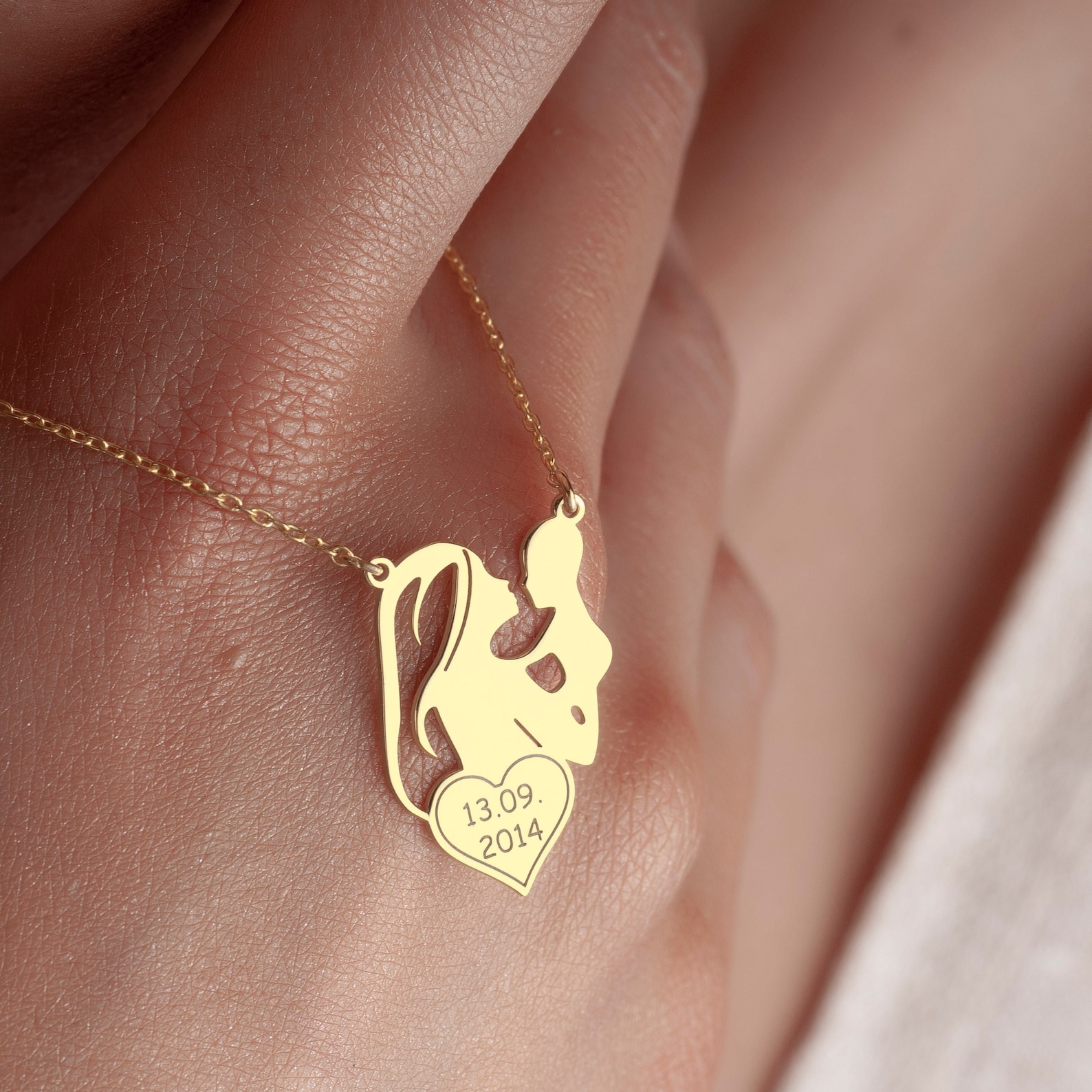 Mom Pendant